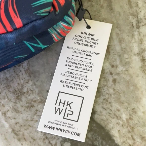 NWT IHKWIP luxury nylon convertible crossbody bag - Picture 3 of 14